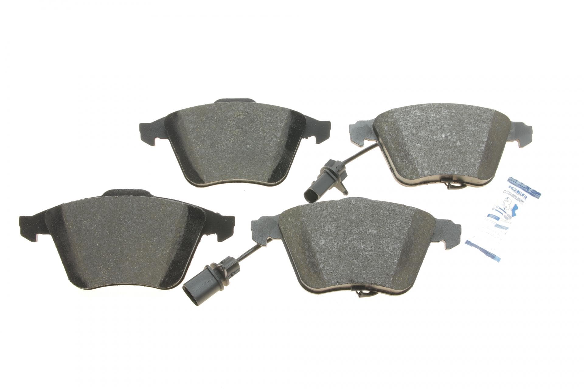 Колодки гальмівні (передні) Audi A4 03-09/A6/A8 03-11/Seat Exeo 08-13 (+датчики)
