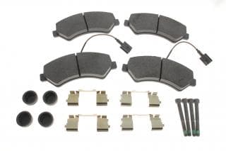 Колодки гальмівні (передні) Citroen Jumper/Fiat Ducato/Peugeot Boxer 2.0-3.0HDi 06- R16 (з датчиком)