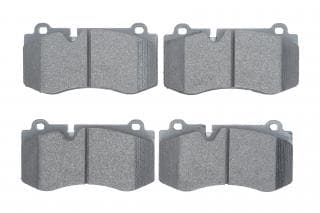 Колодки гальмівні (передні) MB (W211/W221D) 2.1-5.5 05-13 (Brembo) Q+