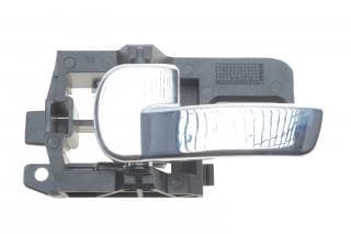 Ручка дверей (передніх/задній/внутрішня) Nissan Qashqai 07-13 (L)