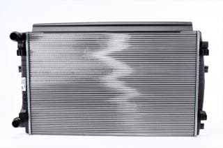 Радіатор охолодження VW Passat/Golf VII 12- (410.8x24x650) d=32.5mm