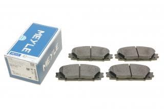 Колодки гальмівні (передні) Toyota Prius 08-/Corolla 12-/Lexus CT 10- (Akebono)
