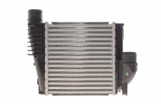 Радіатор інтеркулера Peugeot 3008/308SW 1.2-2.0D 13-