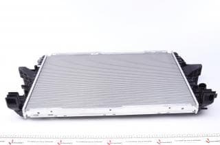 Радіатор охолодження VW Multivan V/T5 2.0TSI/TDI/BiTDI 03-