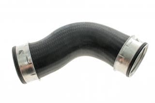 Патрубок інтеркулера (нижній) (L) Audi A3/Skoda Octavia/SuperB/VW Golf/Jetta/Passat 2.0D 03- (ззаду)