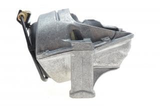 Подушка двигуна (R) Audi A4/A5/Q5 2.0-3.0D 07-17 (з датчиком)